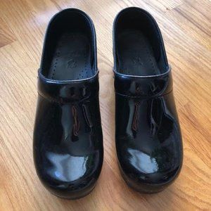 Dansko Women's  Black Patent Leather Comfort Slip-On Loafer Shoes US 7.5 EUR 38